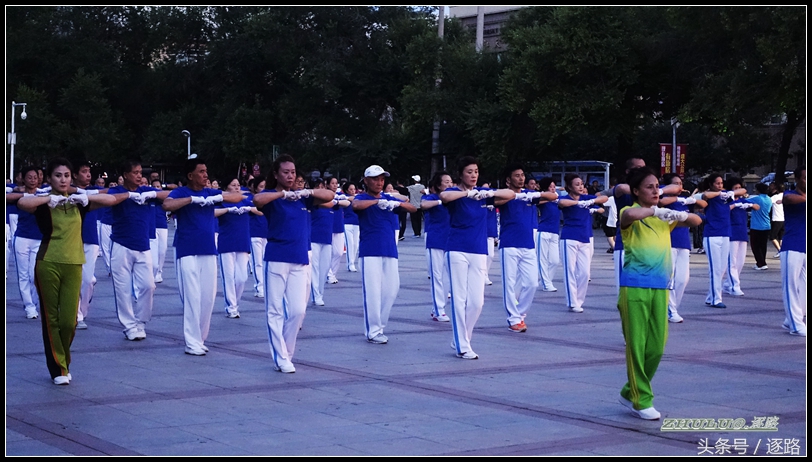 僵尸舞教程佳木斯健身操第二套,佳木斯僵尸舞快乐舞步健身操