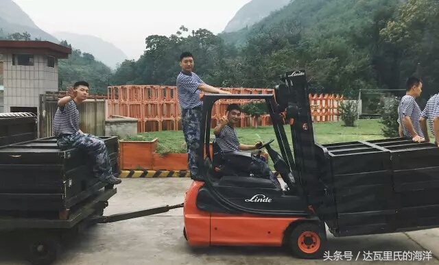 小岛上的中国海军是怎么生活的,海军不出海的时候都在干嘛