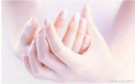 夏季手脱皮怎么办最快最有效方法,一到夏季手又开始脱皮是怎么回事