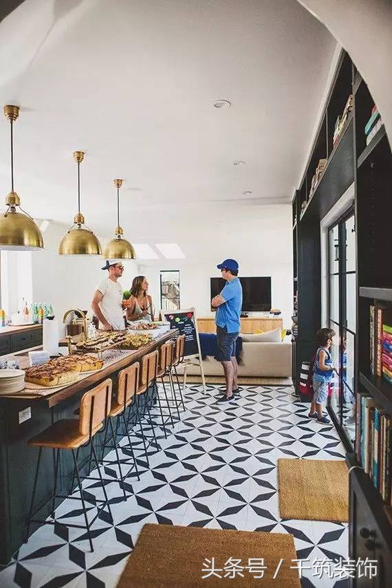 浅灰砖还是米黄砖好看,什么样的瓷砖用暖色大地砖