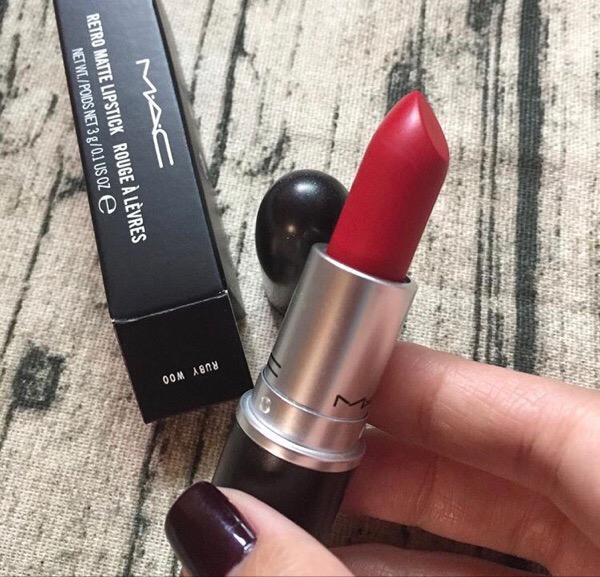 不再依赖陈思成的佟丽娅越来越美，128只Mac无敌抢镜！你知道Mac唇膏八种质地的区别和代表色号吗？