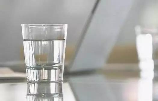 泡温泉的正确打开方法,泡温泉正确打开方式