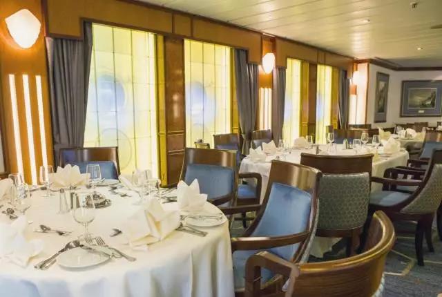 极地探险队员,极地探险邮轮旅行