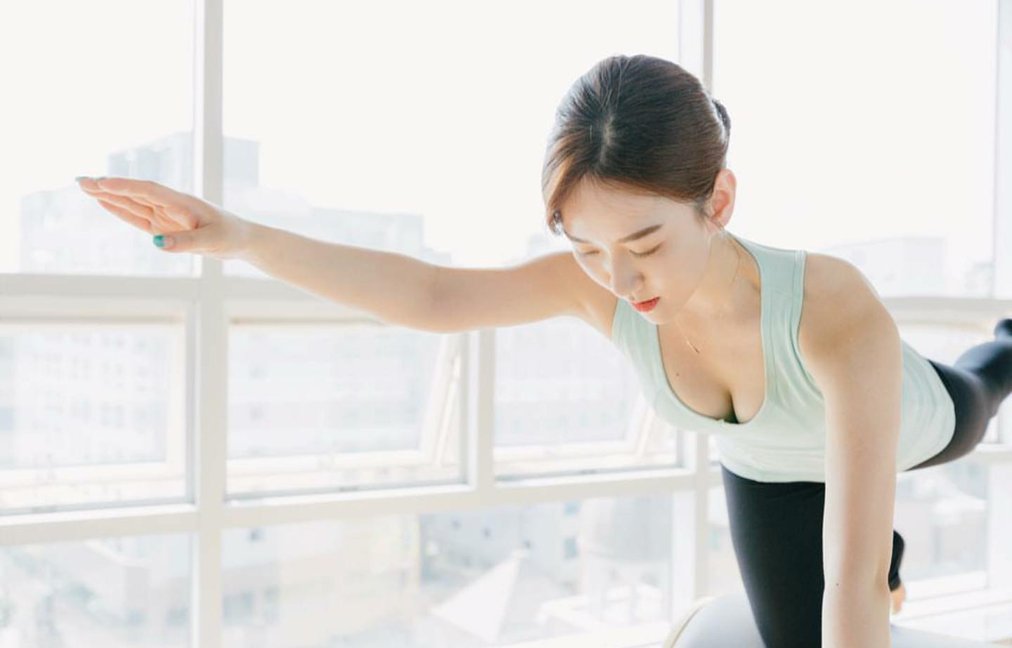 用一下电脑手臂酸痛是什么原因,电脑面前久坐肩膀酸痛怎么办