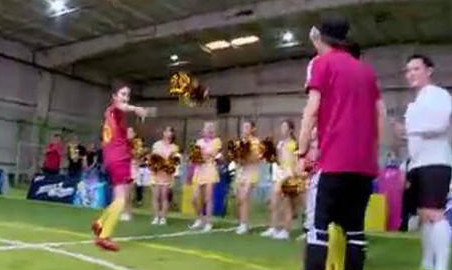 热巴乔欣鹿晗,鹿晗当众给关晓彤秀球技