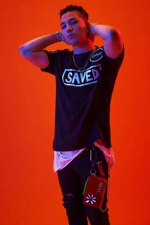 lvsupreme鞋,lvsupreme拍卖行球鞋