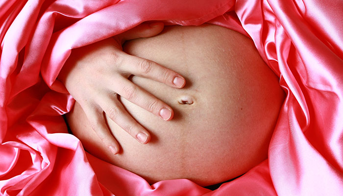 未生育女生小腹大是什么原因造成,贵州卵巢癌大肚子女子情况怎样