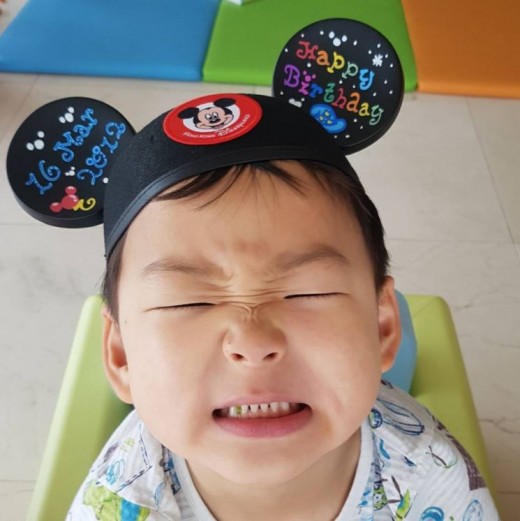 男生学会这几点，避免抬头纹，给你一张帅气的脸