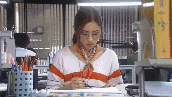 只穿过一次的衣服最头疼，究竟该洗？该放回衣柜？还是该？