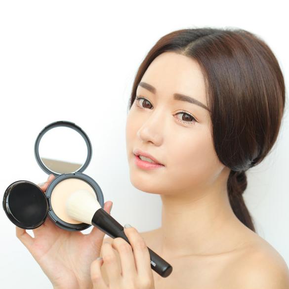 粉饼如何涂抹,粉饼如何用散粉刷