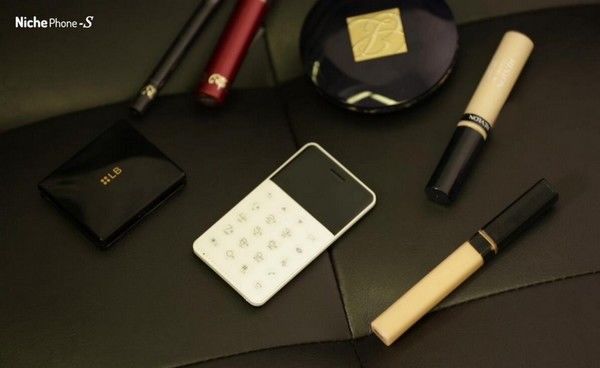 世界最小迷你全屏智能手机,世上最小的迷你智能手机