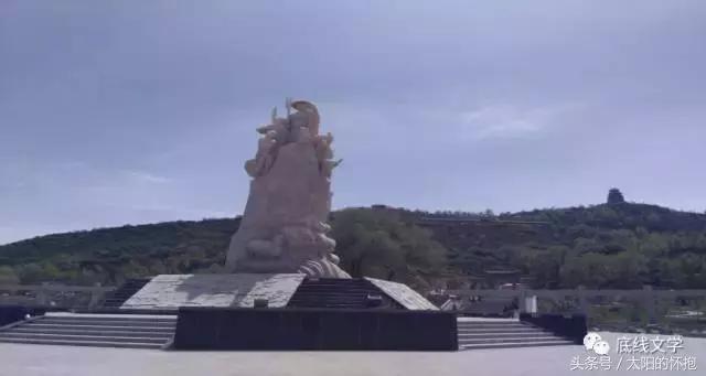 强力推出《底线文学》赵海龙的散文专刊