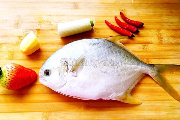 清蒸白鲳鱼怎么蒸才好吃,清蒸鲳鱼要蒸几分钟才好