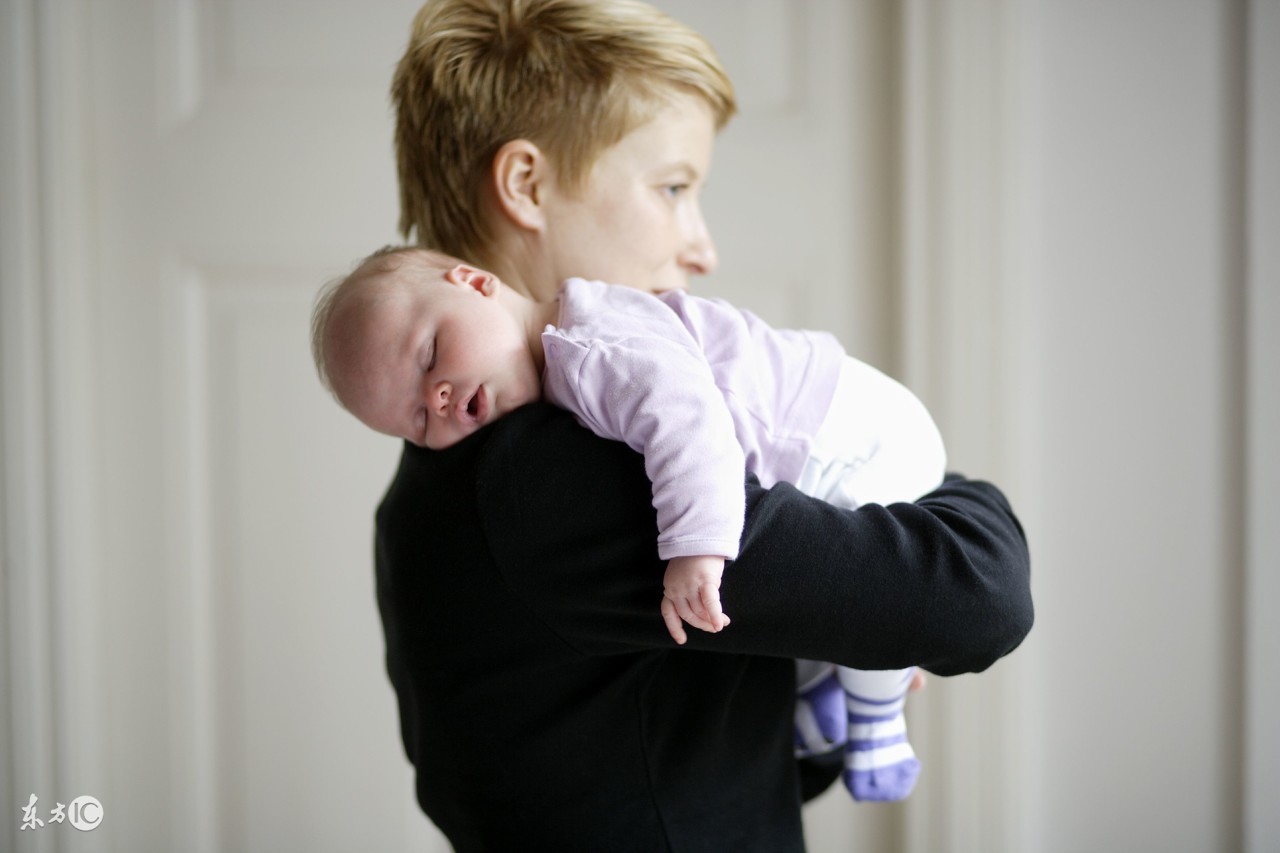 宝宝闹觉正确哄睡方法,宝宝闹觉最简单的方法