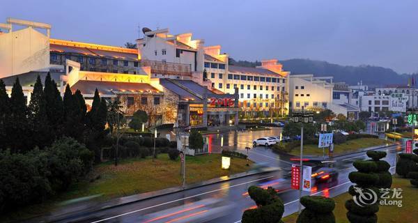 黄山风景区山顶酒店怎么订,黄山风景区山下酒店推荐