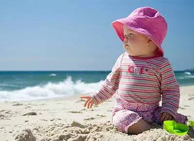 夏日遛娃撒欢搭配绝了,炎炎夏日怎么遛娃