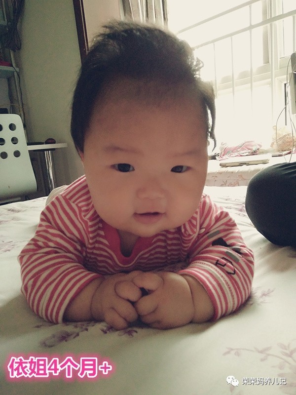 0-1岁幼儿爬行训练方法,爬行需要刻意训练吗