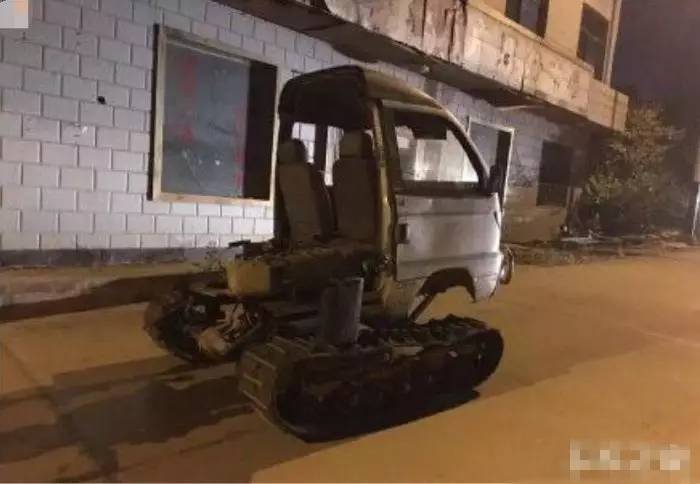 哈飞最大面包车,一辆奔驰大g一辆路虎