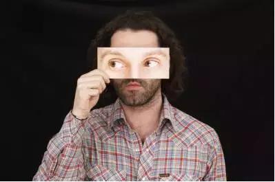 性格内向怎么办,怎么治内向的人