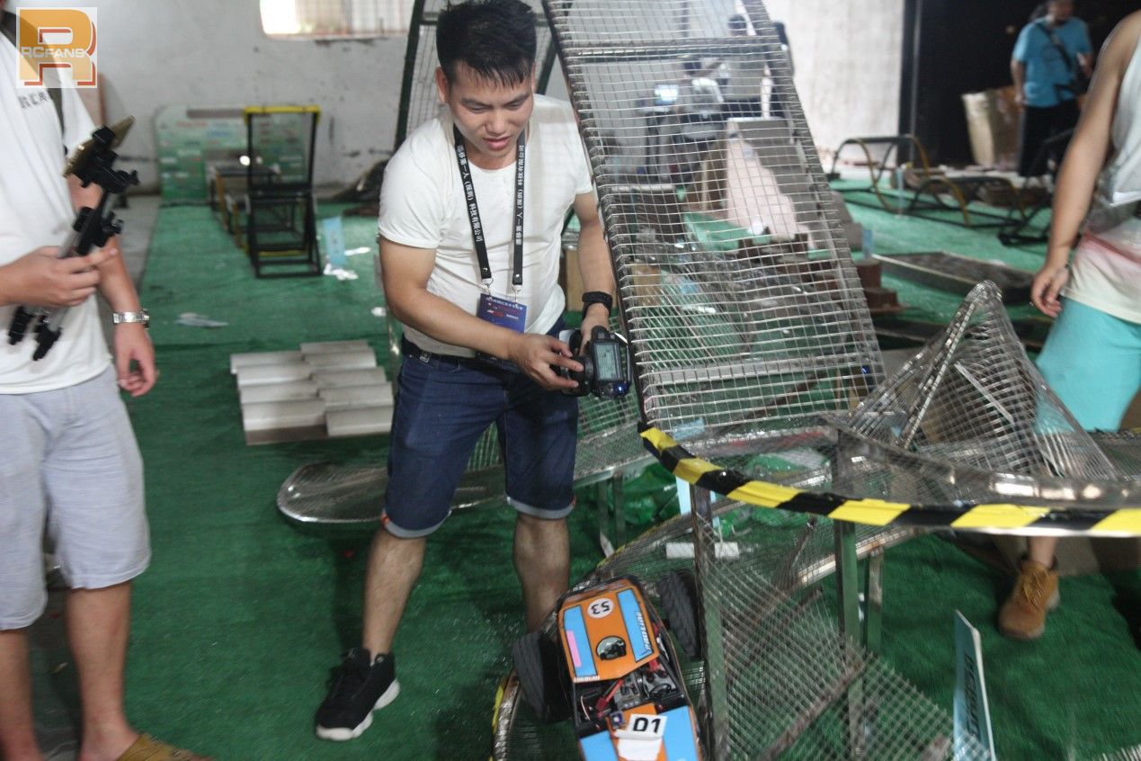 中国2018遥控攀爬车比赛,伟力越野车比赛