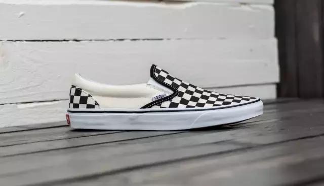 这五款帆布鞋穿上去低调又休闲,这些帆布鞋更适合学生党