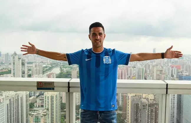 喜子原创｜中超七剑下天山！亚足联写“武侠”，帕托化身天瀑剑！