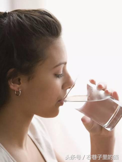 摸脸长痘,摸脸坏习惯怎么改