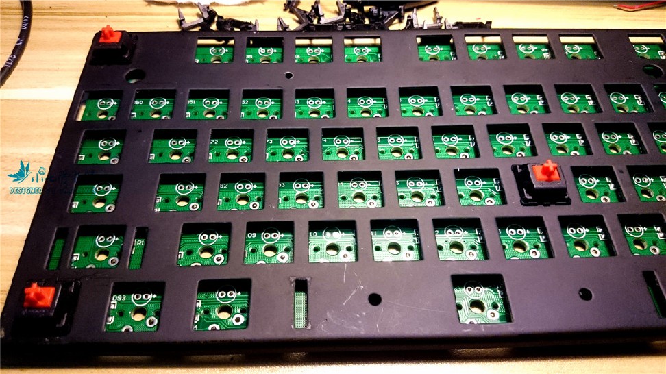 机械键盘如何调节背光,所有的机械键盘都可以调背光吗