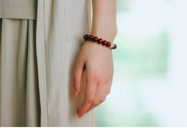 手串太松了怎么让它变紧,手串四圈太松五圈太紧怎么办