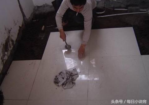 瓷砖比地板高怎么补救,瓷砖比旁边砖高