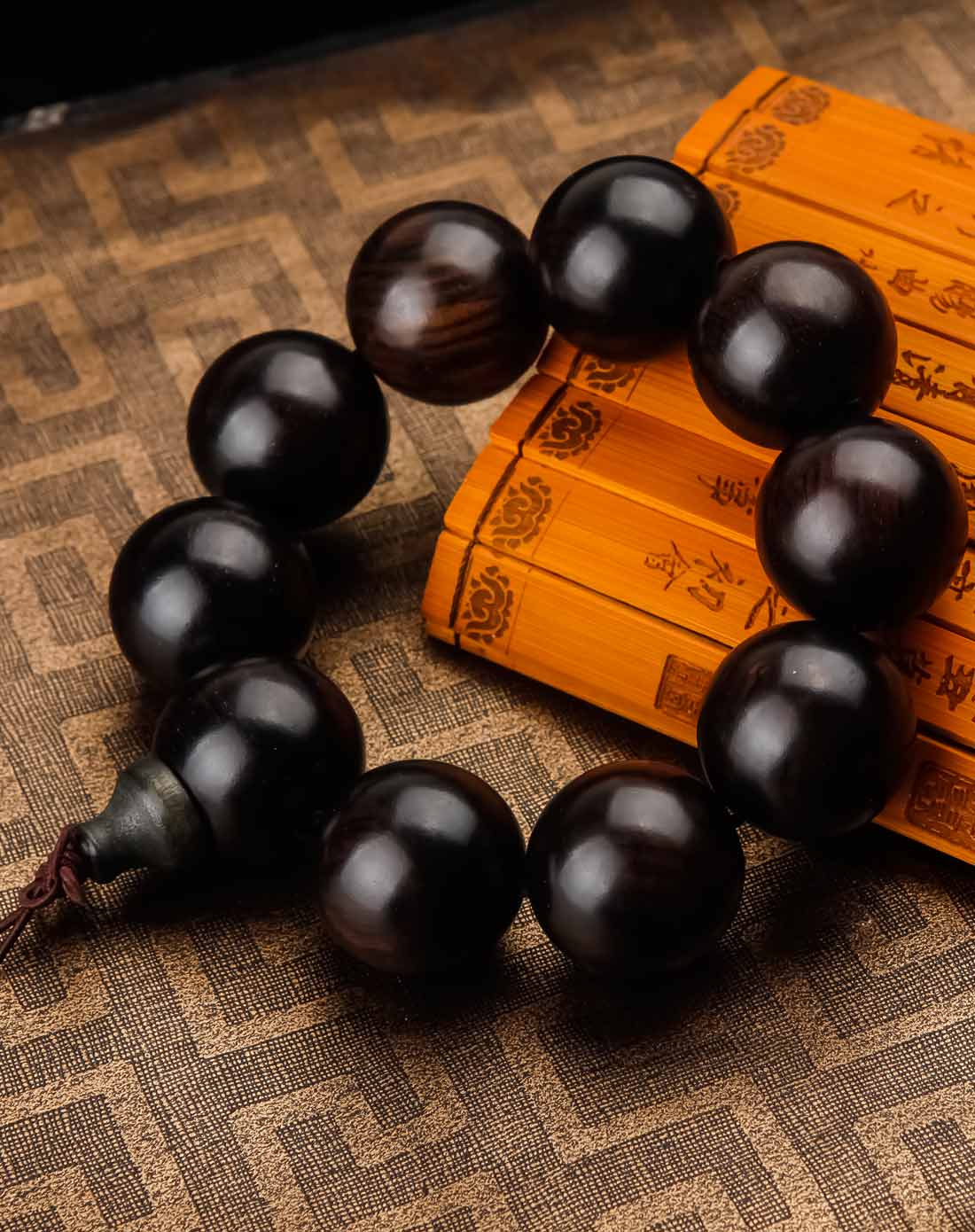 手串太松了怎么让它变紧,手串四圈太松五圈太紧怎么办