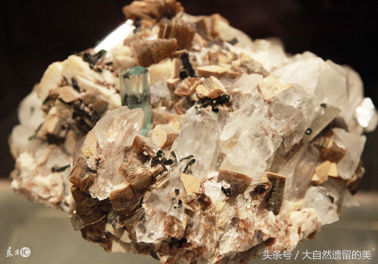 金镶岫岩玉,古岫岩玉