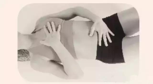 治疗腰疼的运动,治疗腰痛只需一个动作