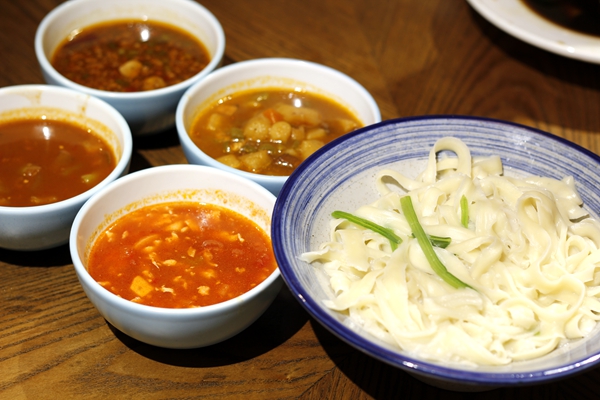 山西一绝特色刀削面,山西正宗剔尖面好吃的面馆