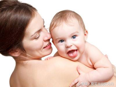 新生宝宝爱打嗝怎么处理,刚出生的小宝宝爱打嗝是怎么回事