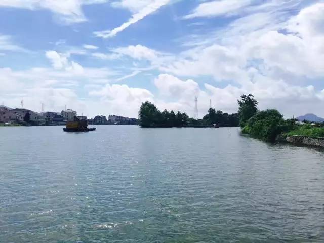 行走山水之间远离城市喧嚣,行走在浙江温州风景