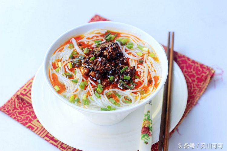 剩米饭和剩饺子馅怎么做,剩一点饺子馅可以怎么做