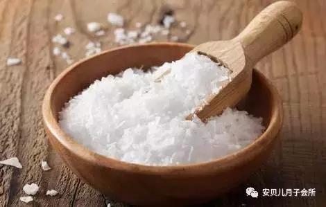 月子期间饮食禁忌一览表,月子餐需放盐糖吗