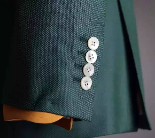 揭秘｜被你忽略的小纽扣，不小心就让衣服大掉价