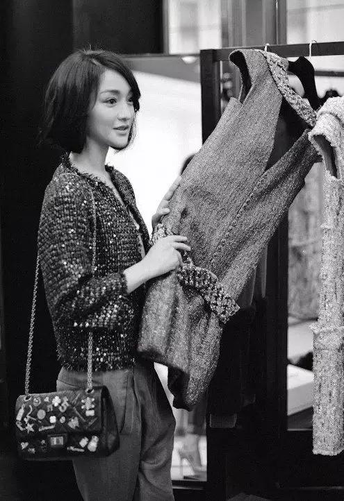 平胸穿搭矮个子,贫胸系穿搭