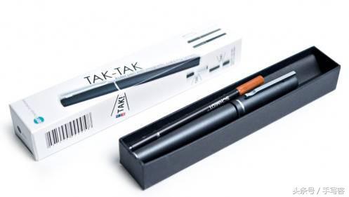 别拦我，我要写字！我的笔呢？我的纸呢？