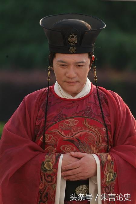 一人卖槟榔发财了，被坏人污蔑为反贼，被迫做了一件事才使全家保命！