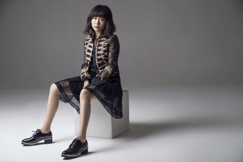 时尚与运动的跨界融合，“设计师眼中的球衣展”上海开幕