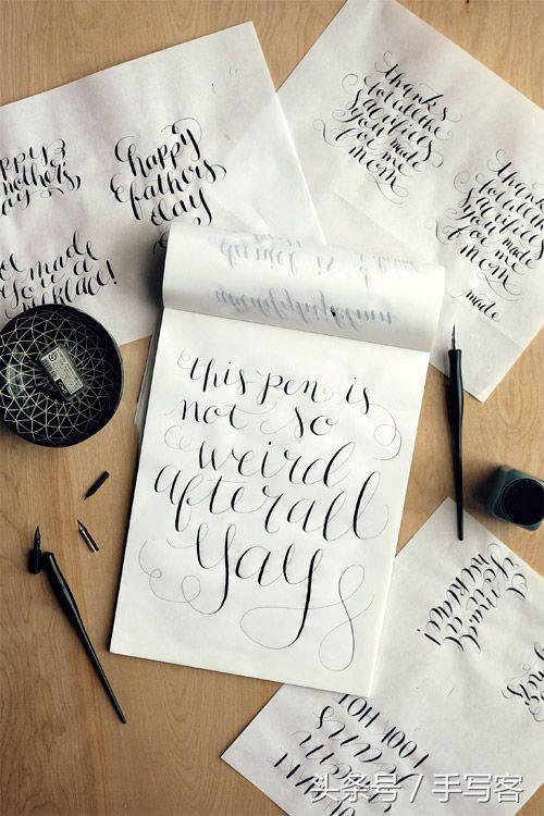 别拦我，我要写字！我的笔呢？我的纸呢？