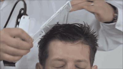 不知道怎么向理发师形容你的发型？那你肯定需要这个万能发型！