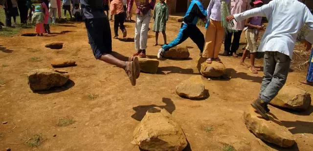 家长对0-3岁儿童美术启蒙的态度,家长如何对孩子进行儿童美术启蒙