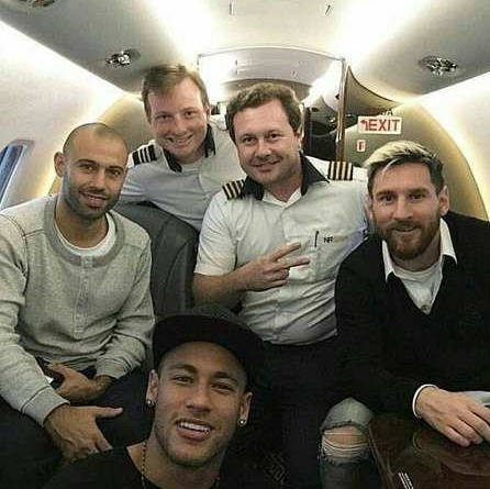 内马尔转沙特的条件,内马尔私人飞机