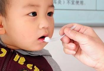 4岁宝宝吃糖丸后致残,宝宝没能按时服用糖丸