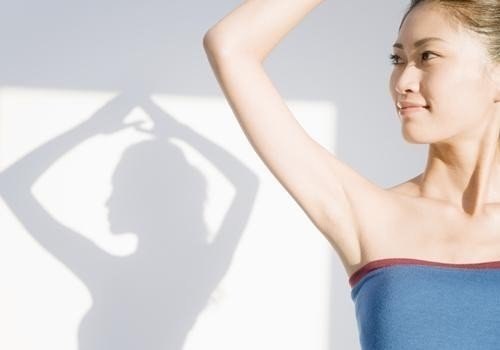 腋臭有什么小方法,腋窝有异味治疗腋臭的十大好药