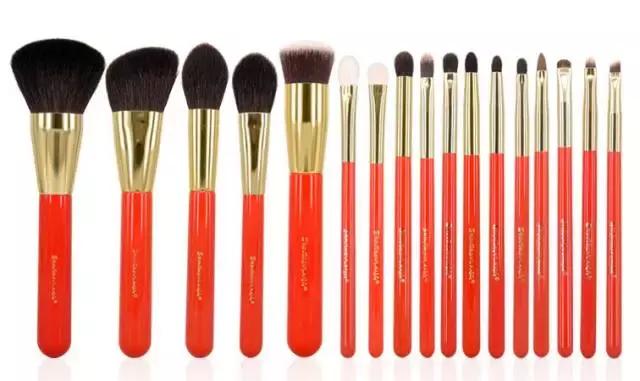 哪一款化妆刷好用不贵,化妆刷推荐平价全套好用